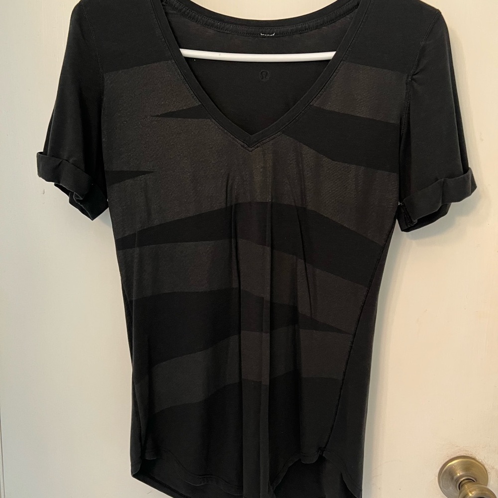 The love tee